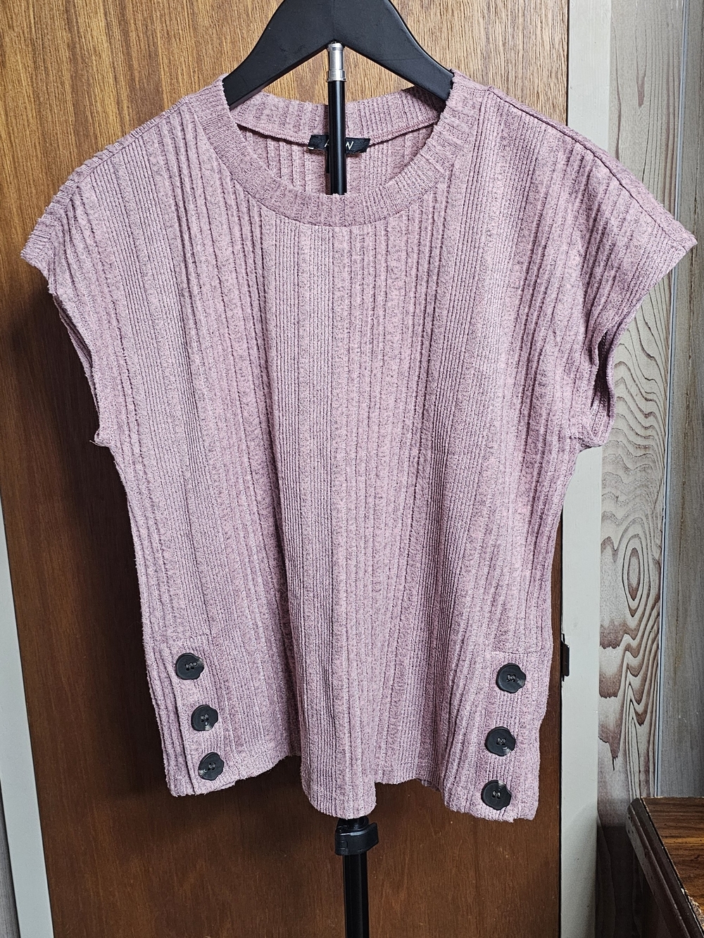 AUW Ribbed Top with Side Button Detail - Dusty Mauve - Small